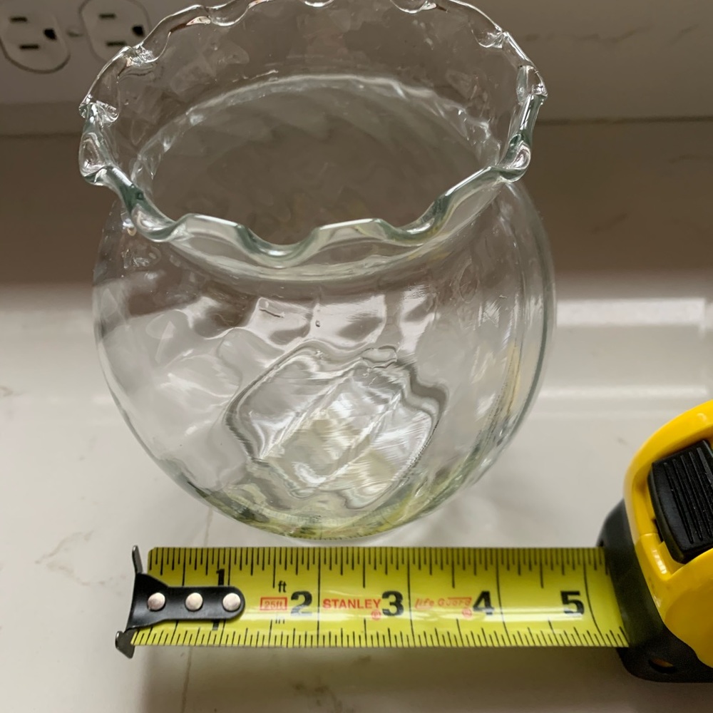 2 Glass bowls - Picture 5 of 7